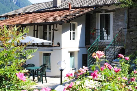 Rivacanze Apartments Apartment in Laglio