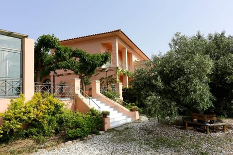 Facade/entrance, Spring, Day, Lobby or reception, On site, Sea view