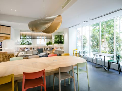 Lounge or bar