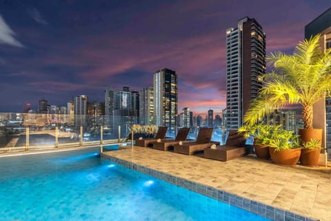 Pool view, Swimming pool