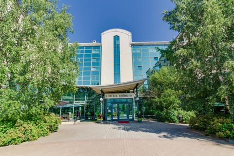 Facade/entrance, Day, Other