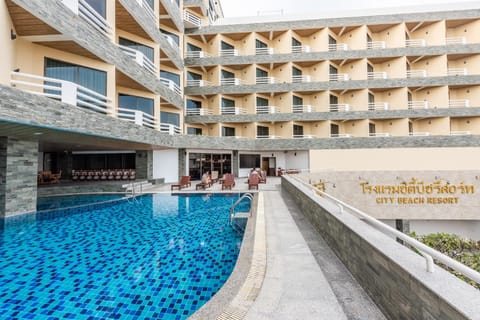 Day, Pool view, Swimming pool, Swimming pool, sunbed