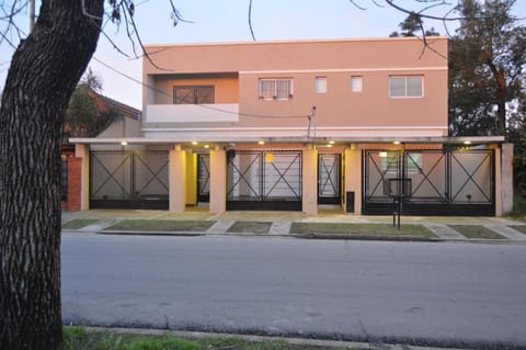 Nearby landmark, Staff, Staff, Spring, Off site, Day, Night, People, People, Activities, Winter, Summer, Garden, Other, Other, Floor plan, Animals, Autumn, On site, Guests, Seasons, Time of day, Location, Sunrise, Sunset, children, young children, older children, group of guests, Family, Family