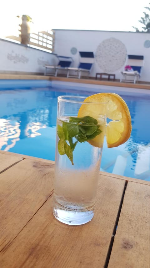 Pool view, Swimming pool, Drinks