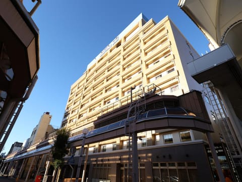 Property building, Facade/entrance
