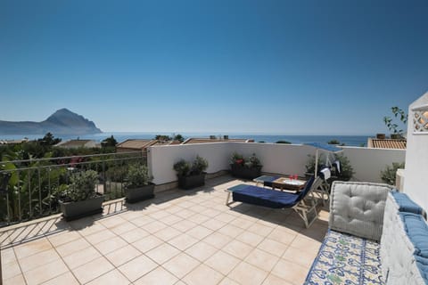 Balcony/Terrace, Balcony/Terrace