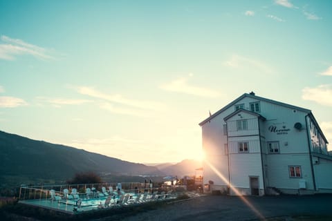 Property building, Facade/entrance, Swimming pool