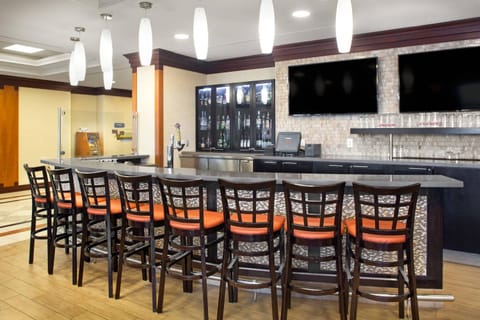 Lounge or bar, Lounge or bar