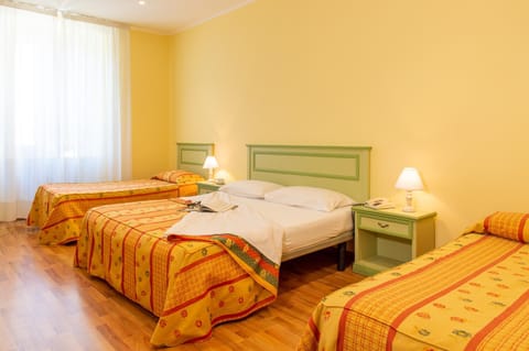 TV and multimedia, Photo of the whole room