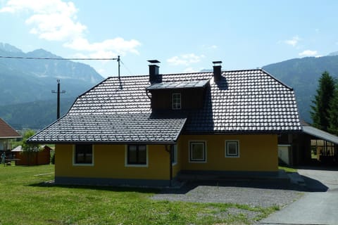 Facade/entrance, Summer