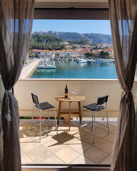 Balcony/Terrace, Landmark view, Sea view, Quiet street view