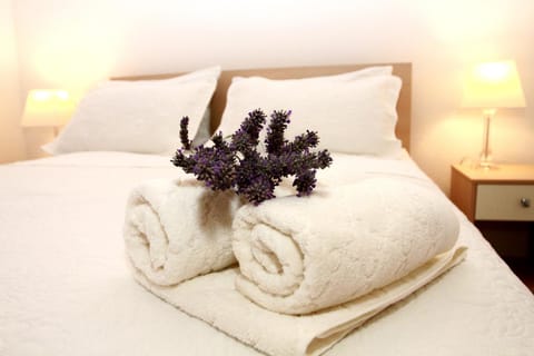 Bed, Decorative detail