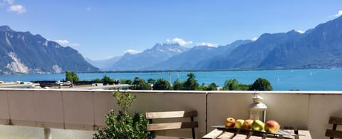 Natural landscape, View (from property/room), Balcony/Terrace, Lake view, Mountain view