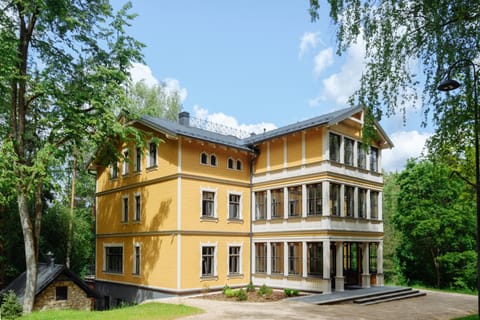 Property building, Facade/entrance
