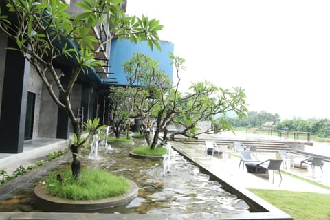 Garden view, Mountain view