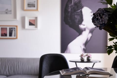 Living room, Decorative detail, Seating area