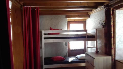 Gite Seguret House in Provence-Alpes-Côte d'Azur