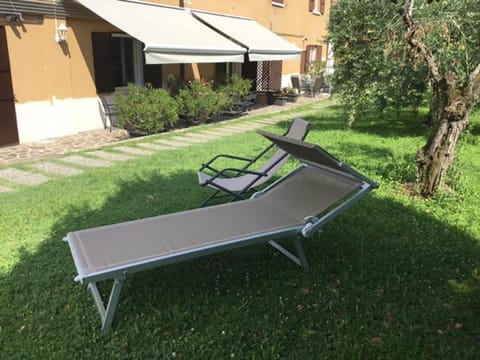 Garden, sunbed