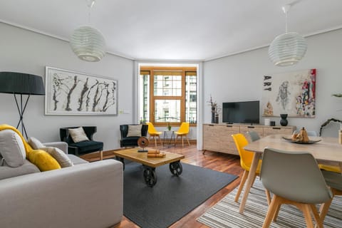 TV and multimedia, Living room, Dining area