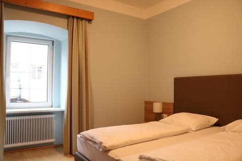 Gasthof Goldene Traube Bed and Breakfast in Salzburgerland