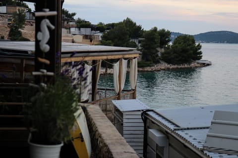 Mobile House on Drage Beach Apartment in Šibenik-Knin County, Croatia