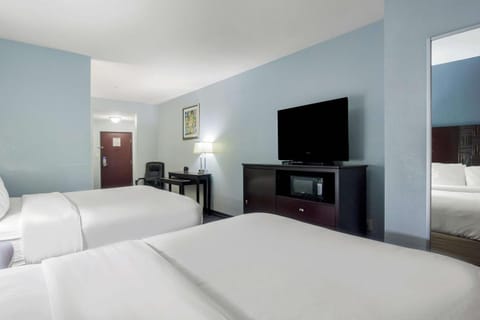 Photo of the whole room, On site