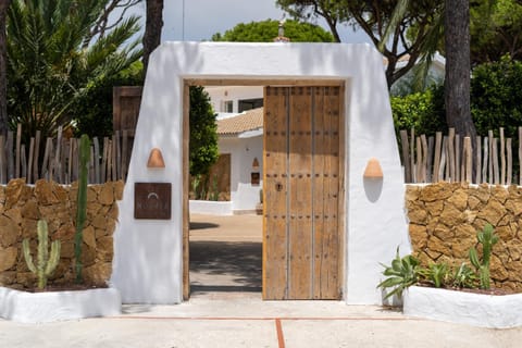 Property building, Off site