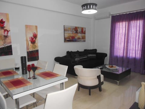 TV and multimedia, Living room, Dining area
