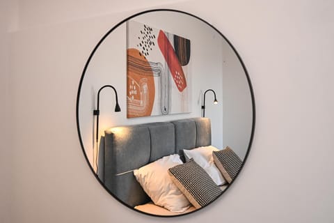 Bed, Photo of the whole room, Decorative detail, Bedroom