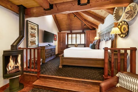 Bed, TV and multimedia