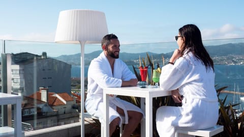 People, Sea view, Drinks