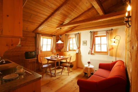 Living room, Photo of the whole room, Dining area