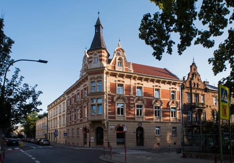 Property building, Facade/entrance