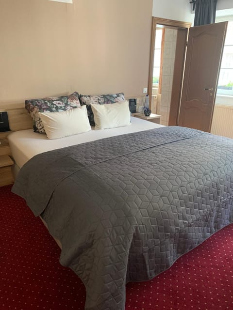 Hotel zur Post Hotel in Saarland, 66, Germany