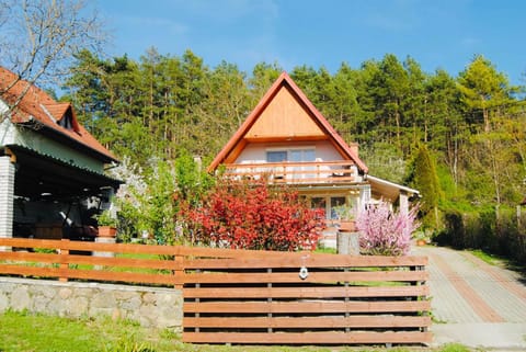 Property building, Spring, Day, Natural landscape, Garden, Garden, Garden view