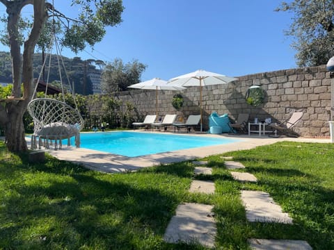 Swimming pool, Swimming pool, sunbed