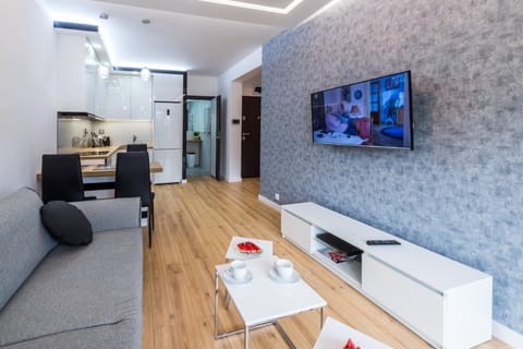 TV and multimedia, Balcony/Terrace, Kitchen or kitchenette, Living room, Seating area, Dining area