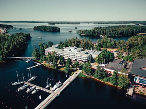 Property building, Facade/entrance, Day, Natural landscape, Bird's eye view, Summer, Lake view