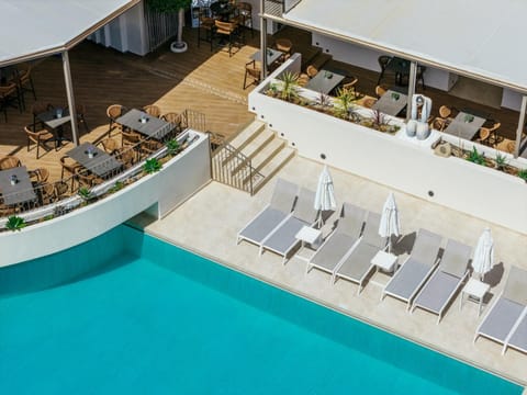 Bird's eye view, Lounge or bar, Swimming pool, sunbed