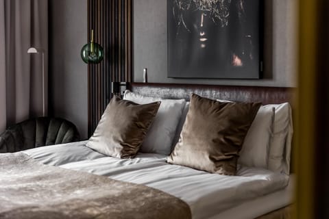 Bed, Bedroom
