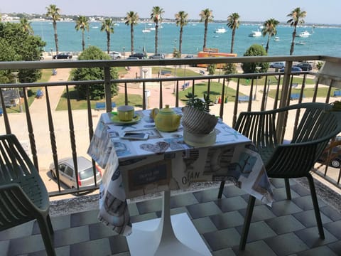 View (from property/room), Balcony/Terrace, Sea view