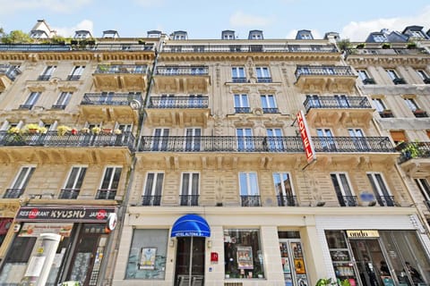 Property building, Facade/entrance, City view