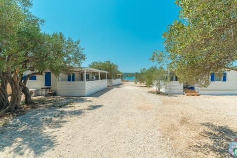 Neighbourhood, Natural landscape