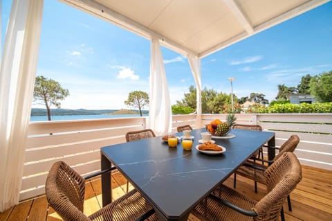 Mobile home Laguna Campground/ 
RV Resort in Šibenik-Knin County, Croatia