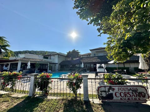 Property building, Day, Pool view, Swimming pool, sunbed