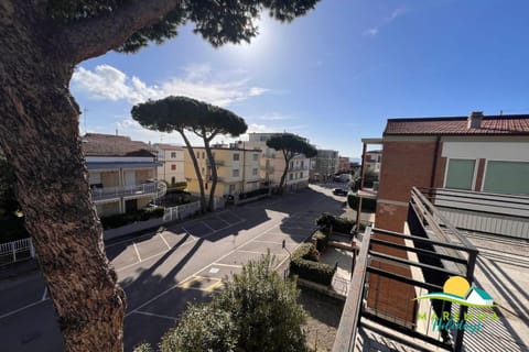 Property building, Day, Neighbourhood, Street view