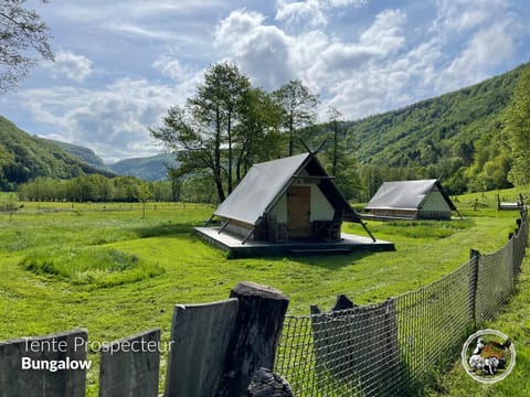 Nearby landmark, Natural landscape, View (from property/room)