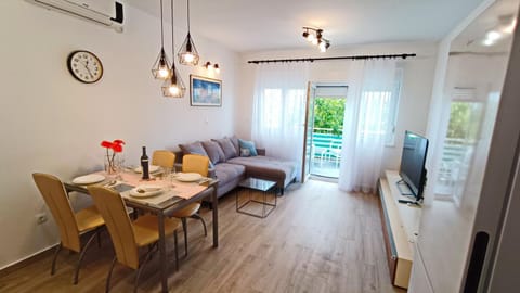 Two Sisters Apartments Apartment in Šibenik-Knin County, Croatia