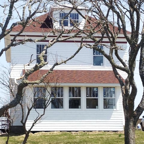 Facade/entrance, View (from property/room), Sea view