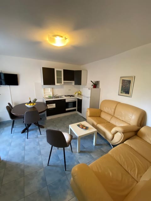 Zara 2 Apartment in Brela